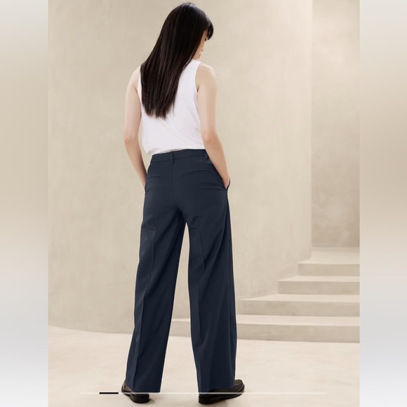 NWT Banana Republic Factory Sculpted Wide Leg Trouser in Preppy Navy, Size 8 - Picture 2 of 12